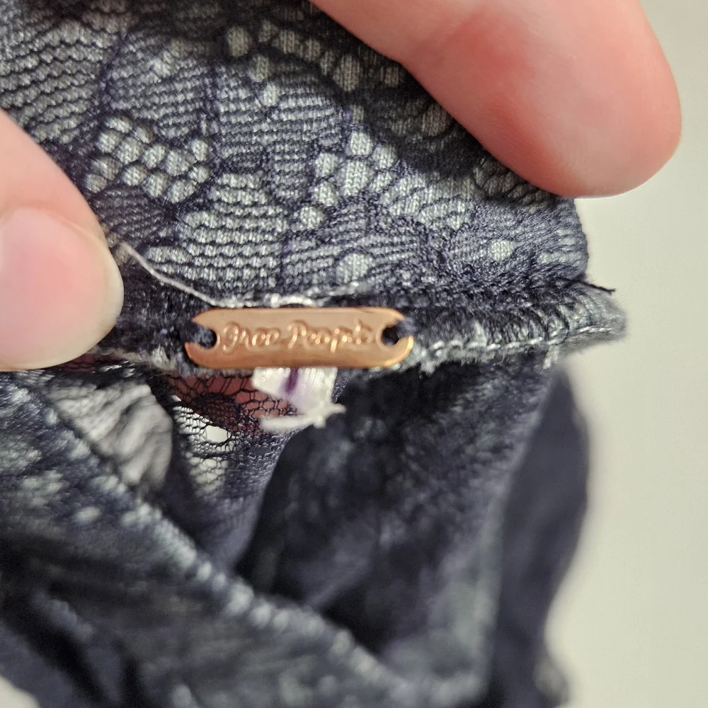 Free People Shape Of You MAXI SKIRT sheer Navy Lace xxs - Picture 8 of 8